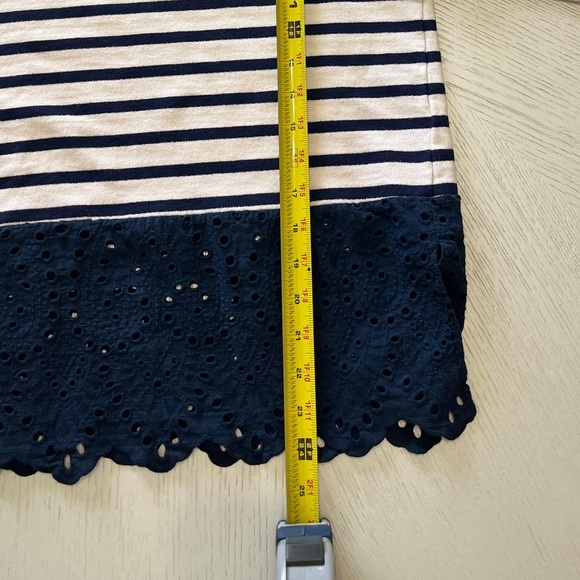 Vineyard Vines Striped Nautical Top Women’s Size L Eyelet Lace Hem Coastal Prep - Picture 7 of 7